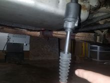 This picture just shows where the bracket is mounted.