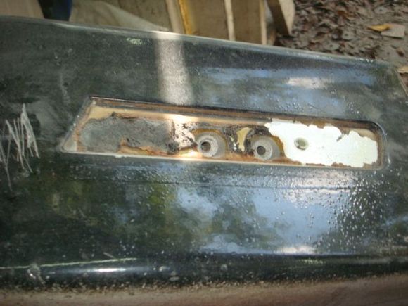 The Tuned Port decal below the emblem was painted over.