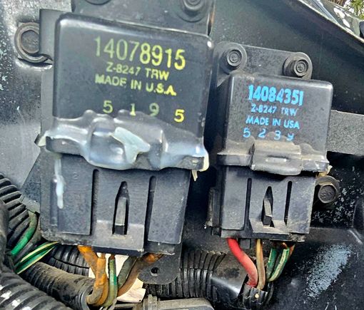 Gotta Replace These Relays Some Idiot  Glued It Way Before I Got The Car IM THE 3rd OWNER & Im Replace The Connectors