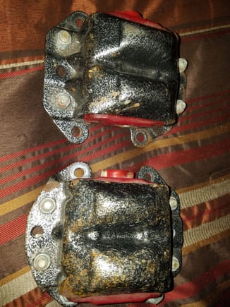 Motor mounts from a 1998 to 2001 ls1 camaro. They have new energy suspension mounts, have been sitting on my shwlf for about 6 months. The powdercoat is chipping and has surface rust. Asking $100 shipped, open to offers.