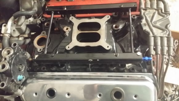 Intake and vslve cover mocked up on the little 350 hp 305 that was in my 99 Tahoe prior to the 8.1 swap.