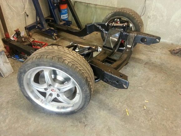 originally was using C5 brakes, now its getting SS brembos, coil over susp.