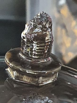 metal on drain magnetic drain plug 