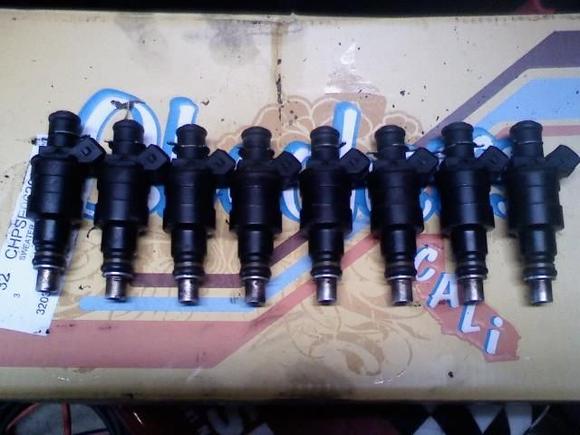 Stock 19lb Injectors.