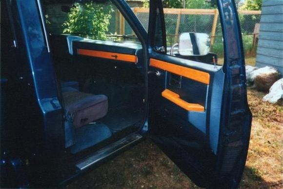 Red Oak, Carpeting and bucket seats