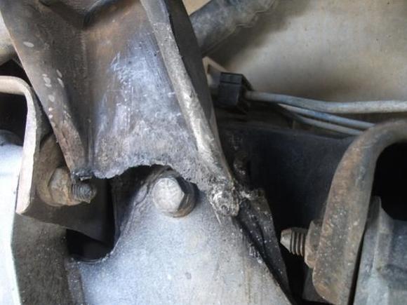 GMC SIERRA  broken suspension
