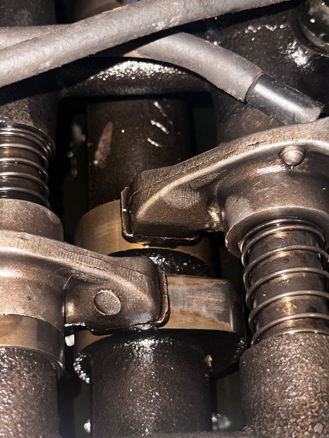 Cylinder numero 3 😳 this intake said NOPE 
