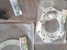 Axle hub gasket and grille clips part# just futir reference 