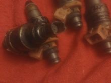10-24-2016 - 22R-TE Fuel injectors, are fragile at the age of thirty.