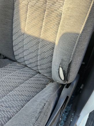 Only seat defect (drivers side of course 🙄)