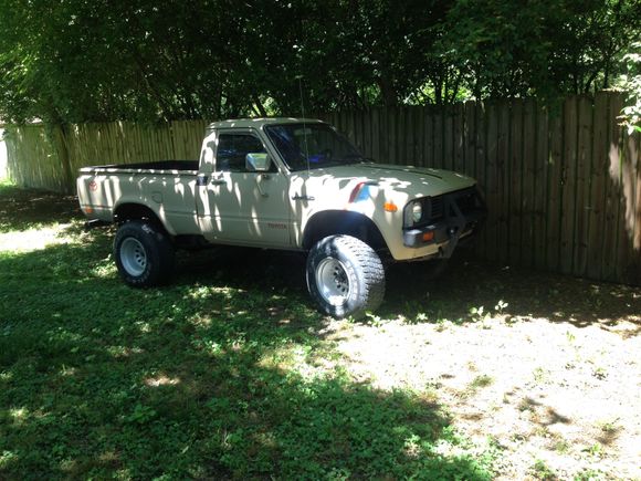 '80 Toyota pickup 04