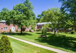 Cypress Gardens 16 Reviews North Plainfield Nj Apartments For
