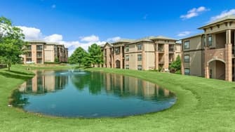Falcon Lake Apartments - Arlington, TX