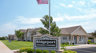 Ridgeport Apartments and Townhomes - Wichita, KS