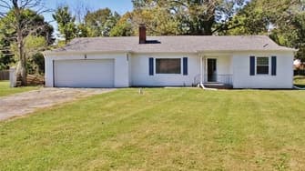 5614 N Victoria Dr - Indianapolis, IN