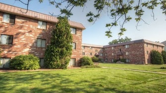 The Courtyard at Princeton Place - Worcester, MA