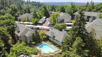 Creekside Apartment Homes - Clackamas, OR