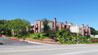 Canyon Crest Apartments - Santa Clarita, CA