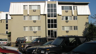 College Hill Apartments - Grand Rapids, MI