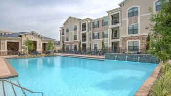 Lafayette Plaza - Houston, TX