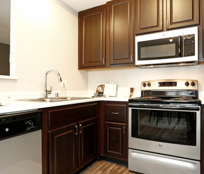 Reviews & Prices for Somerfield at Lakeside Apartments, Elk Grove, CA