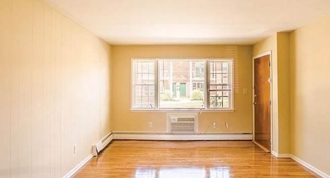 Emerald Apartments - 100 Reviews | Toms River, NJ Apartments for Rent