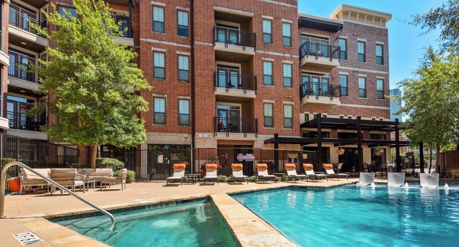 Trinity Urban Apartments - Bluff & District - 88 Reviews | Fort Worth