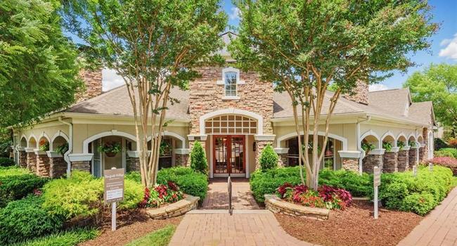 Deerfield Village Apartments 195 Reviews Alpharetta