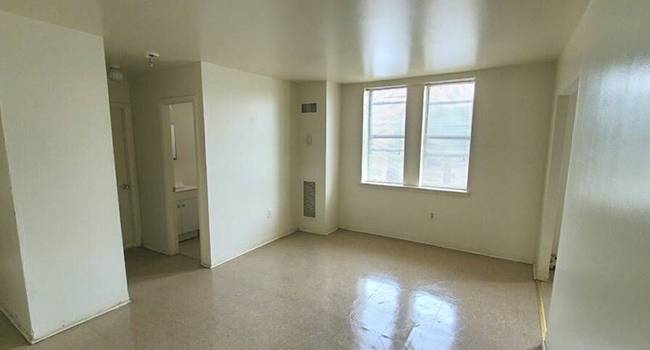 Oak Lane Court Apartments Reviews Philadelphia PA 1623 W Chelten