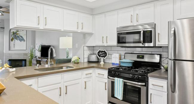 San Melia Reviews - Phoenix, AZ | 14435 S. 48th St. | 280