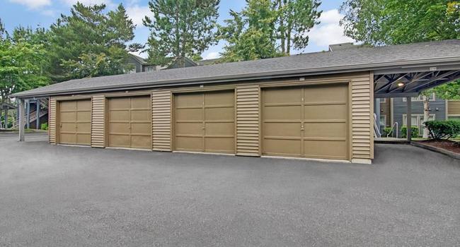 On The Green At Harbour Pointe Apartments 95 Reviews Mukilteo