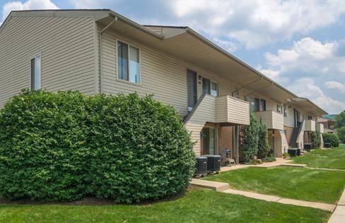 Colonial Crest Apartments - 148 Reviews | Emmaus, PA Apartments for