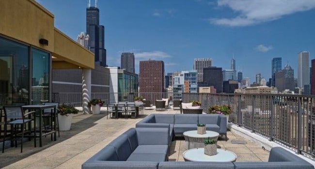 AMLI 900 45 Reviews Chicago, IL Apartments for Rent