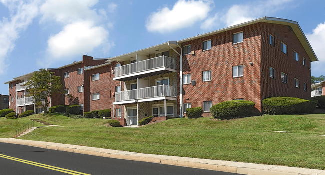 Hunting Hills-Mallow Hill Apartments - Baltimore MD