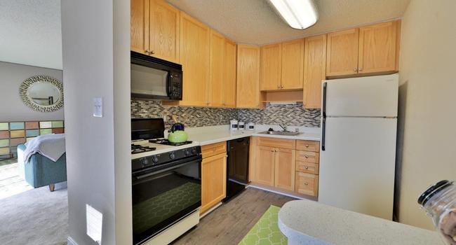 Seneca Bay Apartment Homes - 162 Reviews | Middle River, MD Apartments