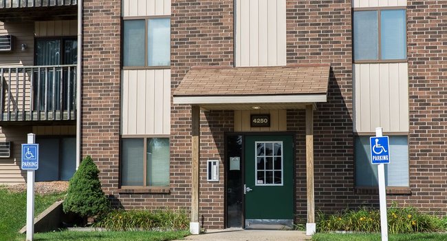Wimbledon Apartments - 83 Reviews | Grandville, MI ...