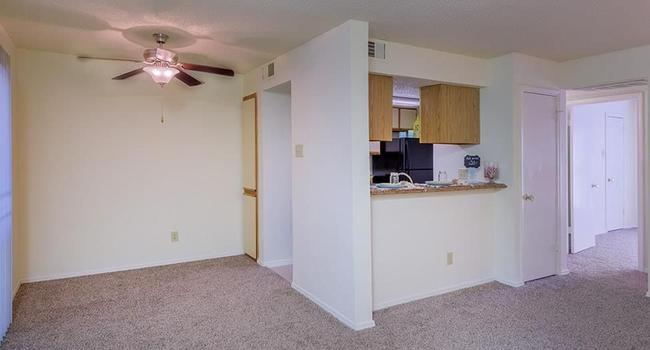 Courtyards At Campbell 264 Reviews Dallas Tx Apartments - 