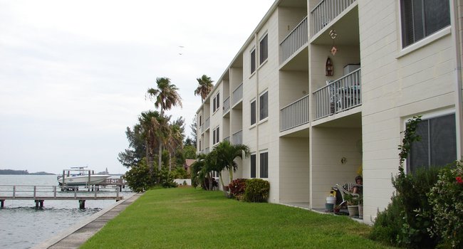 Linncrest Apartments - 3 Reviews | Saint Pete Beach, FL Apartments for