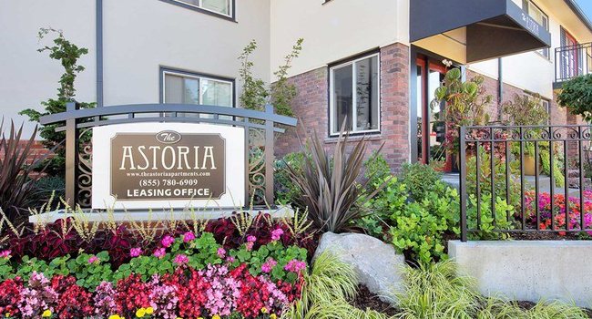 The Astoria 19 Reviews Portland Or Apartments For Rent Apartmentratings C
