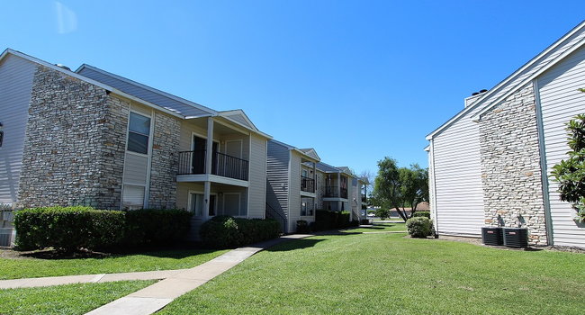 Summerset Apartments - Round Rock TX