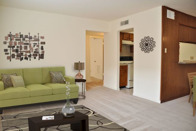 Stratford House Apartments 109 Reviews Houston Tx Manager Uploaded Photo Of Stratford House Apartments In Houston Tx