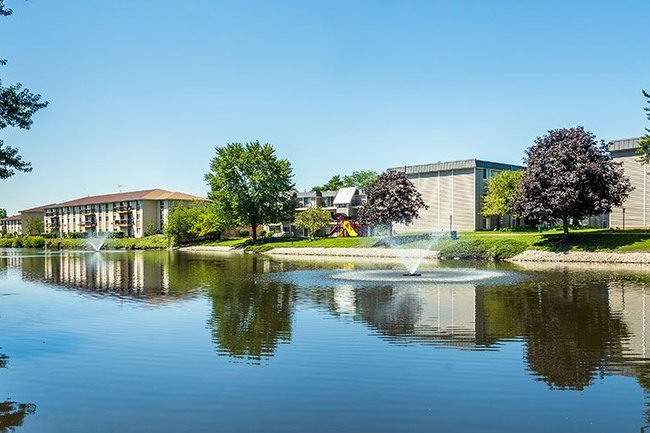 The Lakes at Fountain Square - 170 Reviews | Waukegan, IL ...