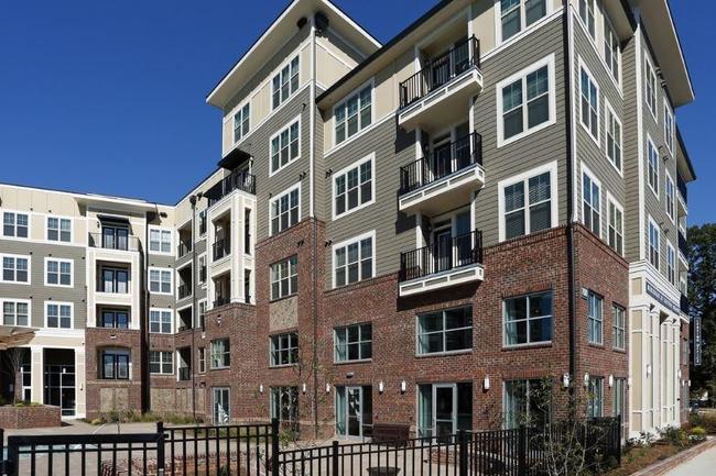 Meridian at Sutton Square - 76 Reviews | Raleigh, NC Apartments for