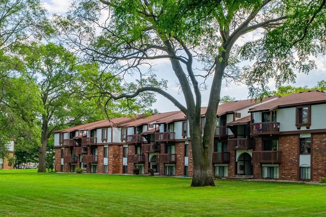 Glen Oaks Apartments - 102 Reviews | Muskegon, MI Apartments for Rent